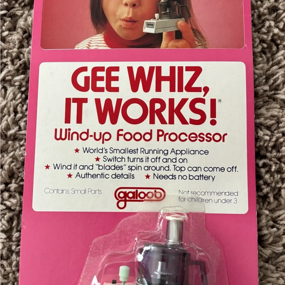 New Vintage Gee Whiz It Works Galoob Barbie Doll Accessories Vacuum Mixer Stereo - Picture 4 of 5